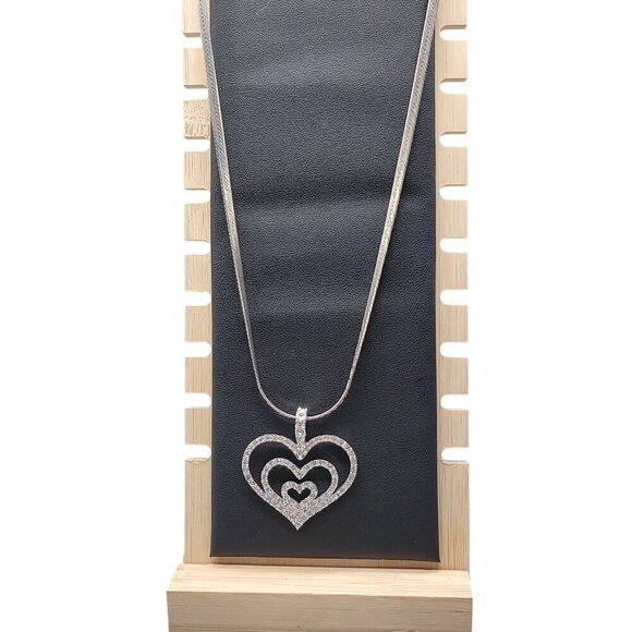 Nolan Miller Triple Crystal Heart Pendant 20" Mark Wasserman Samara Herringbone - Picture 6 of 12
